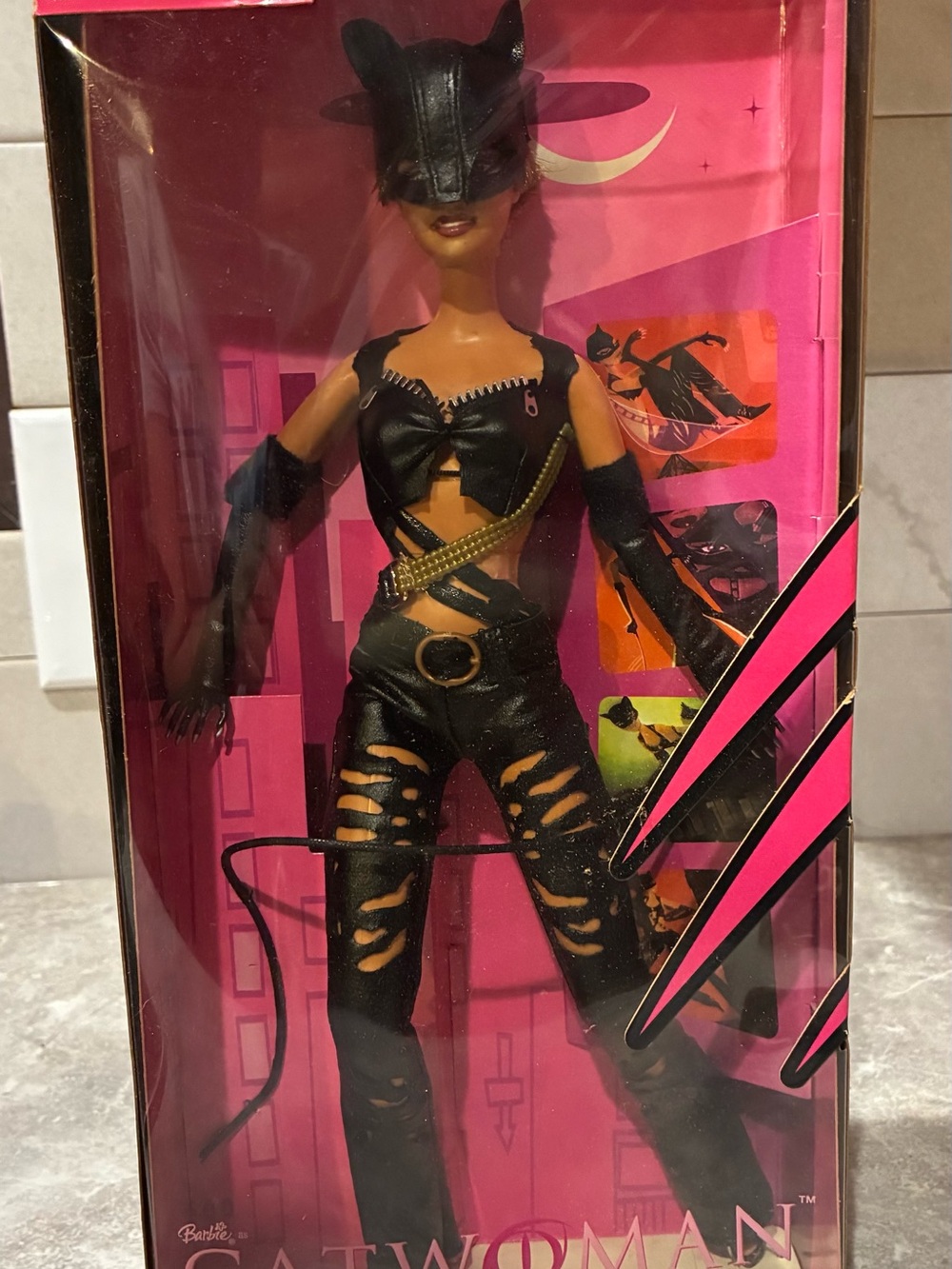 2004 Halle Berry Catwoman Barbie B5838 NRFB